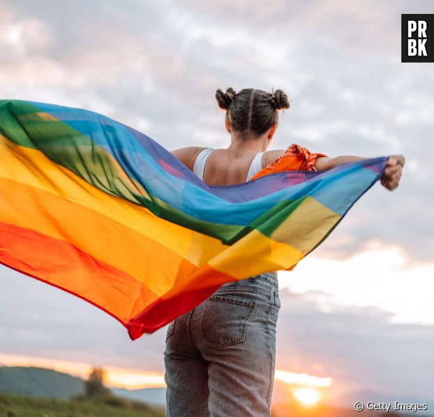 10 influencers LGBTQIAPN+ que você precisa conhecer