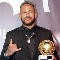 Em menos de duas semanas, esse é o 5º exposed de Neymar flertando com outras mulheres e a resposta dele é inacreditável