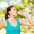 A garrafa de água pode ter mais bactérias que o assento de vaso sanitário