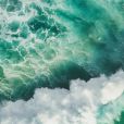 Cientistas apontam que água dos oceanos está ficando cada vez mais verde