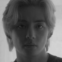 Taehyung, o V do BTS, lança 2º MV de "Layover". Letra de "Rainy Days" mostra que idol está apaixonado