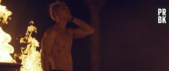 BM, do Kard, "pelado"! 10 fotos dele e mais idols que deixaram as armies sem fôlego