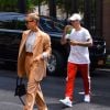 Mais um dia comum com Hailey Bieber super girlboss e Justin Bieber com roupa de malhar