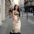Jade Picon maravilhosa em um slip dress na Paris Fashion Week 2023
  