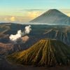 Jogar vacas no Monte Bromo, na Indonésia, é um ritual de origem antiga