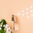 Confira 10 perfumes baratos para quem ama fragrâncias florais