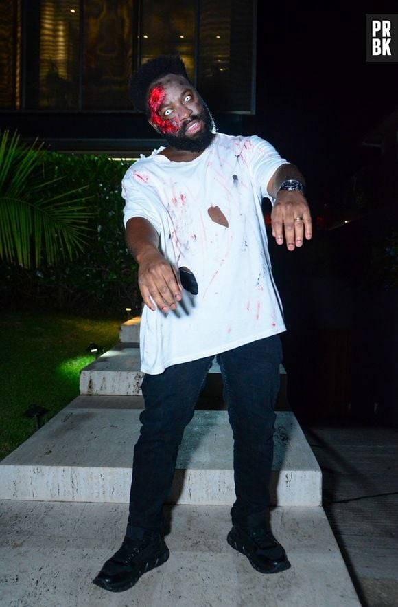 Douglas Silva arrasou na make de Halloween para a festa de Giovanna Lancellotti