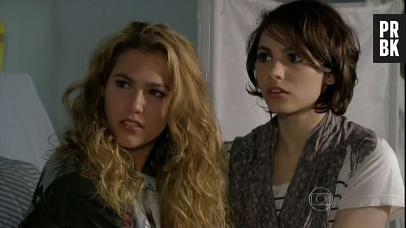 Em "Malhação", quando Meg (Chrysti Ane Lopes) recebeu a notícia de que nunca esteve grávida, Micaela (Lais Pinho) estava junto com ela