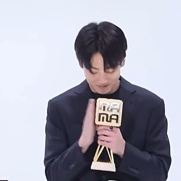 BTS: Jungkook faz discurso após sexta vitória do grupo em premiação