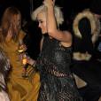  Rita Ora dan&ccedil;ando loucamente na festa do BRIT Awards 2015 