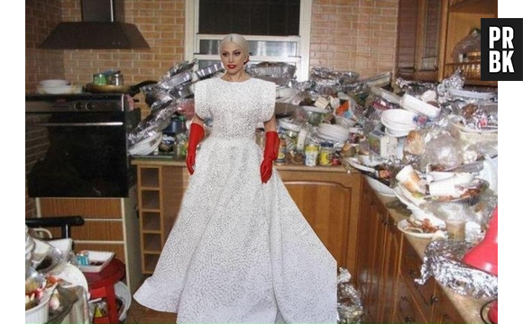 O par de luvas vermelhas da Lady Gaga, no Oscar 2015, deu o que falar na internet