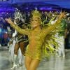 Claudia Leitte desfilou fantasiada de sol durante desfile na Marquês de Sapucaí