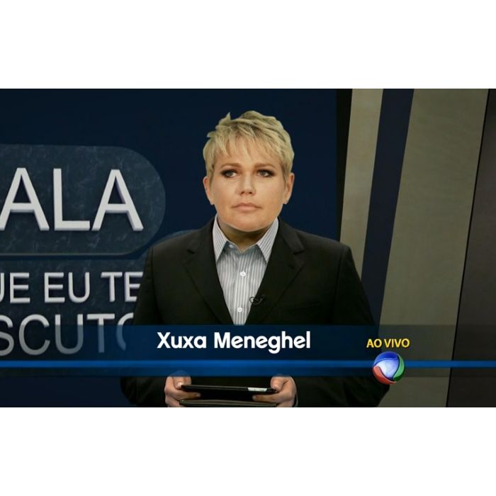  Montagem da Xuxa assumindo o programa &quot;Fala Que Eu Te Escuto&quot; da Record 