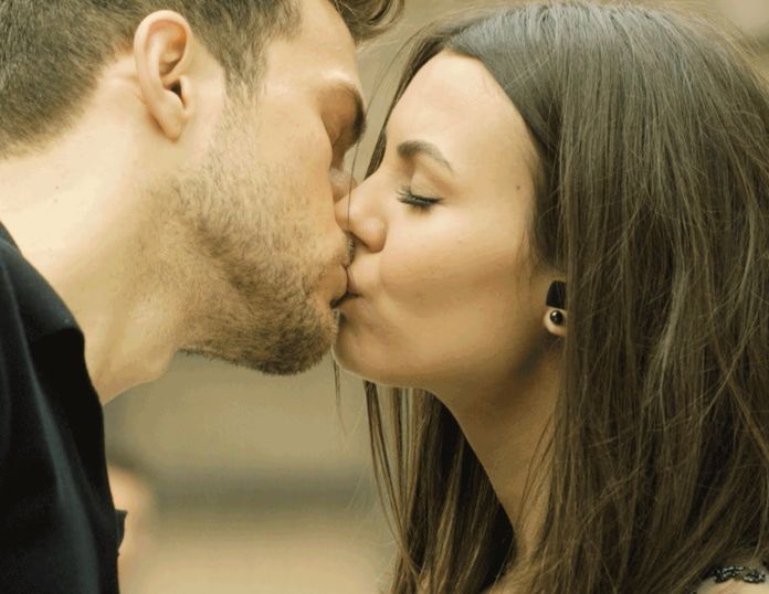 Veja 6 Dicas Para Arrasar No 1º Beijo Voce Nao Vai Pisar Na Bola Na Hora De Perder O Bv Purebreak