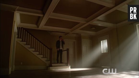 Stefan (Paul Wesley) foi até a casa de Caroline (Candice Accola) e encontrou tudo vazio em "The Vampire Diaries"