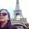  Anitta em sua primeira viagem para a Europa, clique especial com a Torre Eiffel 