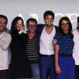 Junto com Cauã Reymond, elenco de "Amores Roubados" posou para fotos durante evento de lançamento da minissérie