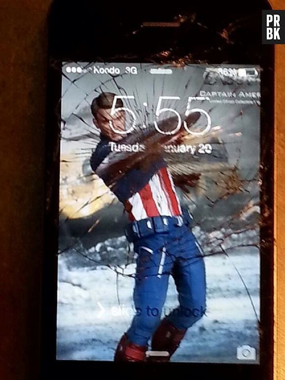 Capitão América, do filme "Os Vingadores 2", ajuda a disfarçar a tela de smartphone quebrada