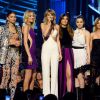 Taylor Swift lança clipe de "Bad Blood" ao lado das BFFs no Billboard Music Awards 2015