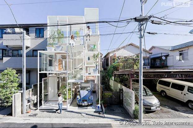 Essa casa transparente foi constru&iacute;da em 2012, no Jap&atilde;o. S&oacute; podia ser l&aacute;, n&eacute;?