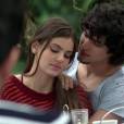  Angel (Camila Queiroz) toma a decis&atilde;o de casar com Guilherme (Gabriel Leone) em "Verdades Secretas" 