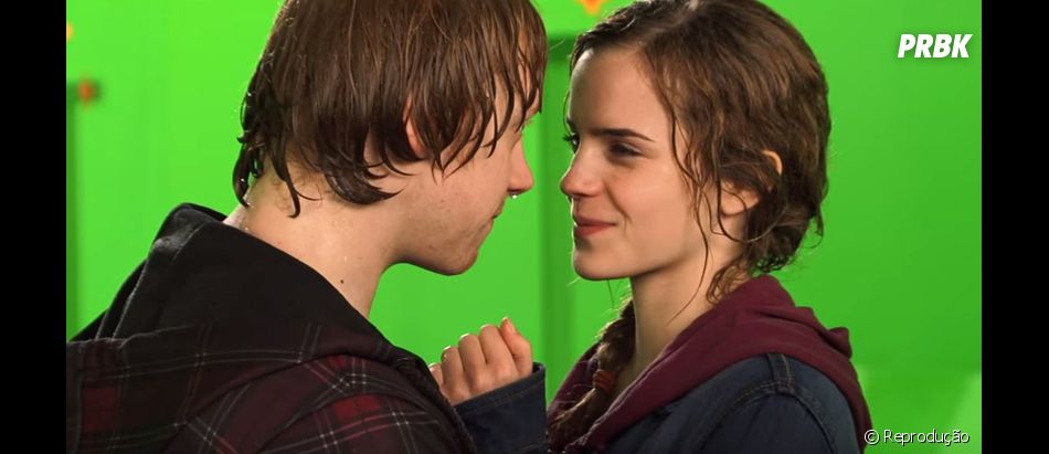 O Beijo Entre Hermione Emma Watson E Rony Rupert Grint Em Harry Potter Precisou Ser Gravado Diversas Vezes Ate Que Ficasse Mais Natural Porque Os Dois Sao Muito Amigos E Acharam Estranho