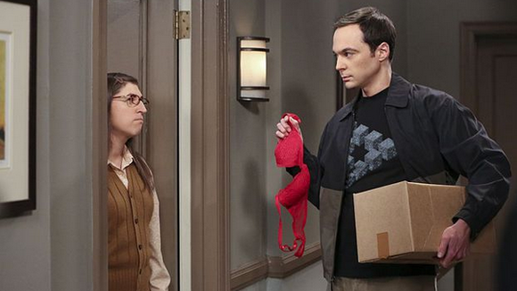 Em "The Big Bang Theory": na 9ª temporada, Sheldon e Amy terminam namoro em novas fotos!