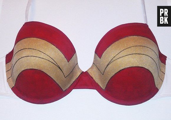 Quer se sentir poderosa como a Mulher Maravilha? Que tal esse sutiã?