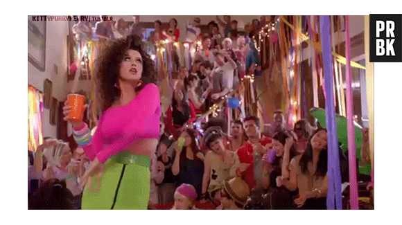 Katy Perry em "Last Friday Night"