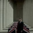 Sam Smith aparece nos caixões que são destaque em "007 Contra Spectre" no clipe de "Writing's On The Wall"