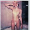 Miley Cyrus do jeitinho que veio ao mundo em ensaio fotográfico ousado! Você já se esqueceu daquela imagem de menina prodígio da Disney, né?
