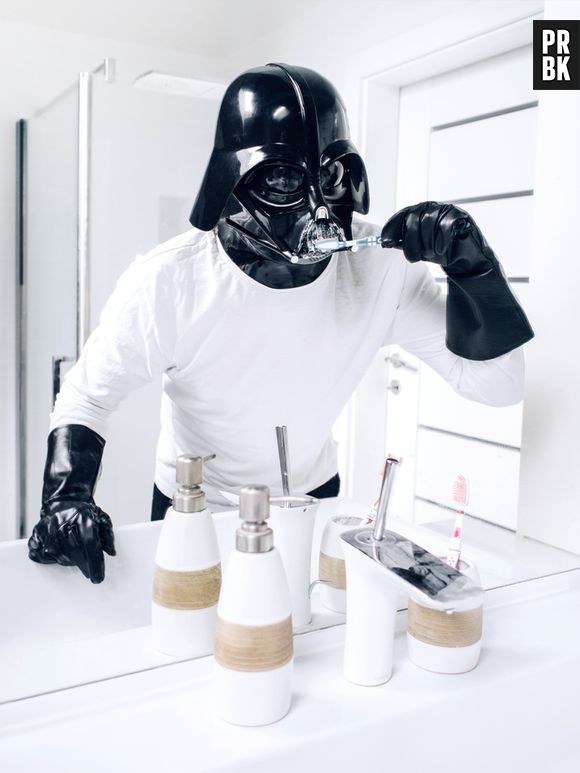 Darth Vader, de "Star Wars", não sai de casa sem escovar os dentes. Que bom!