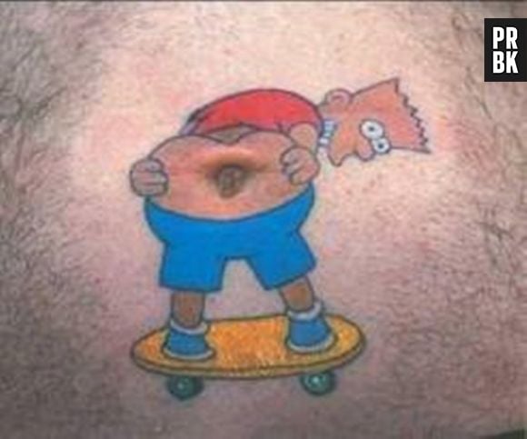 Tatuagem no umbigo: bem a cara do Bart Simpson fazer isso...