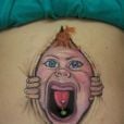 Pra que piecirng na língua se você poder ter uma tatuagem no umbigo?