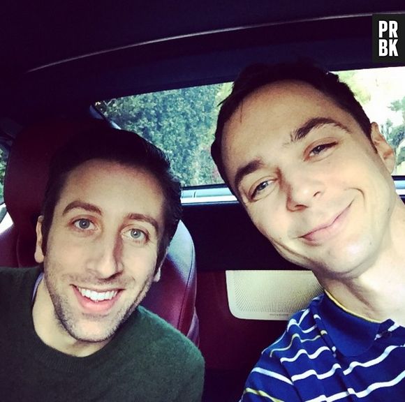 Simon Helberg (Howard) e Jim Parsons (Sheldon), de "The Big Bang Theory", até que são dois rapazes bem bonitos, não?