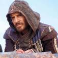 Michael Fassbender aparece incrível em nova imagem do filme de "Assassin's Creed"