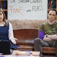 Em "The Big Bang Theory": na 9ª temporada, Sheldon (Jim Parsons) e Amy brigam no Dia dos Namorados!