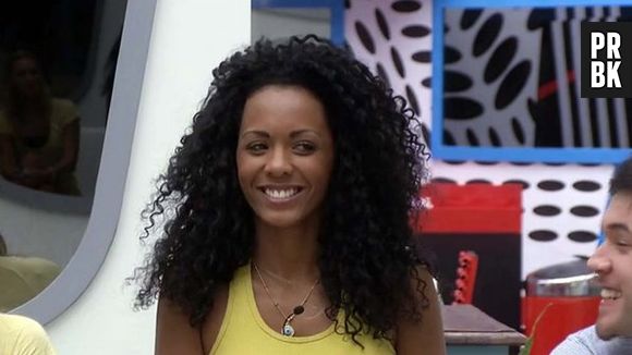 Aline só durou uma semana no "BBB13", mas esse pouco tempo foi suficiente para arrumar confusão