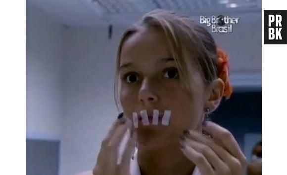 Quem não lembra da Tina, do "BBB2", batendo panela e irritando todo mundo?