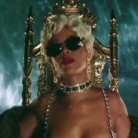 Work Rihanna! Cantora lança clipe de "Pour It Up" e faz o polêmico Twerk
