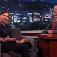 Ashton Kutcher, de "Two and a Half Men", provoca Charlie Sheen em entrevista!