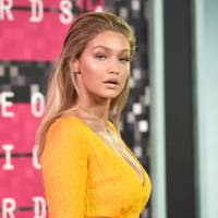 Gigi Hadid, namorada de Zayn Malik, arma barraco no Twitter após ser criticada por sua vida amorosa