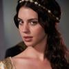 Em "Reign", a Rainha Mary (Adelaide Kane) se divide entre o amor por seu país ou seguir seu coração