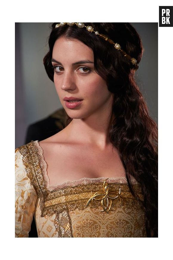 Em "Reign", a Rainha Mary (Adelaide Kane) se divide entre o amor por seu país ou seguir seu coração