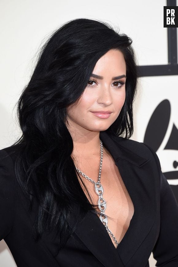 Site afirma que riqueza de Demi Lovato chega a US$89 milhões
