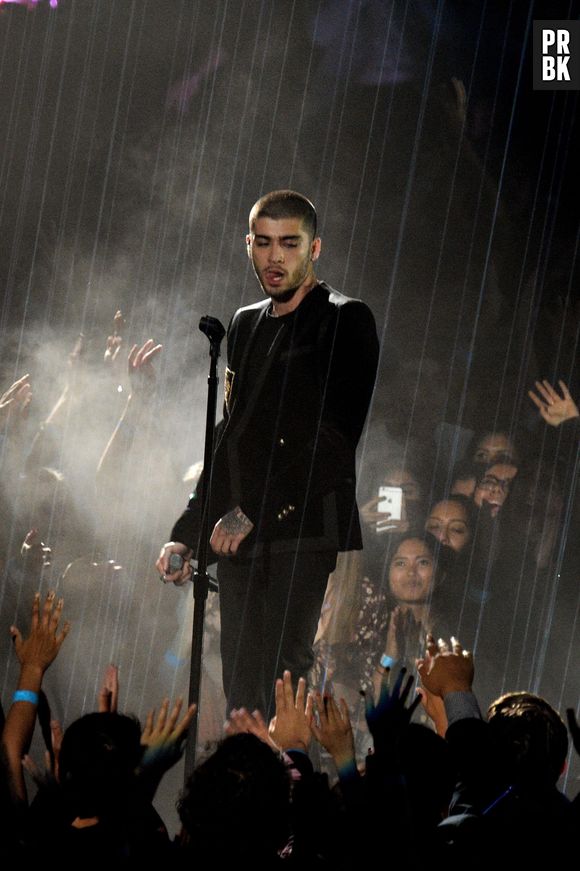 Após estrear o álbum "Mind Of Mine" em #1 nos Estados Unidos, Zayn Malik brilha no iHeartRadio Music Awards 2016