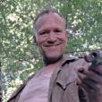 Em "The Walking Dead", Merle (Michael Rooker) provou que existe irmão mais velho pior que o seu