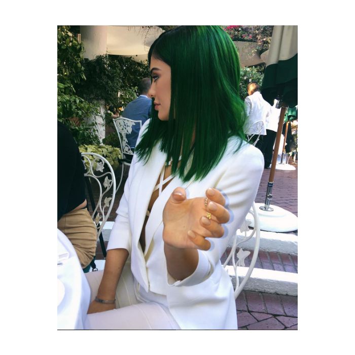 Kylie Jenner já teve seu cabelo verde e publicou o resultado no Instagram