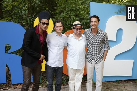 Rodrigo Santoro e elenco da animação "Rio 2" após entrevista coletiva