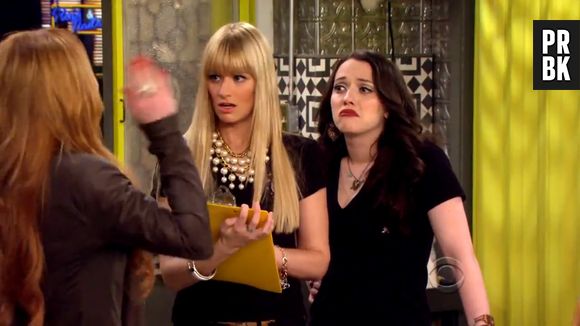 Max (Kat Dennings)  e Caroline (Beth Behrs) chocadas com as exigencias da noiva, em "2 Broke Girls"